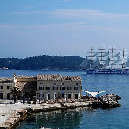 Margarita Kaizer Bridge Apartman