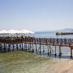 Margarita Kaizer Bridge 아파트
